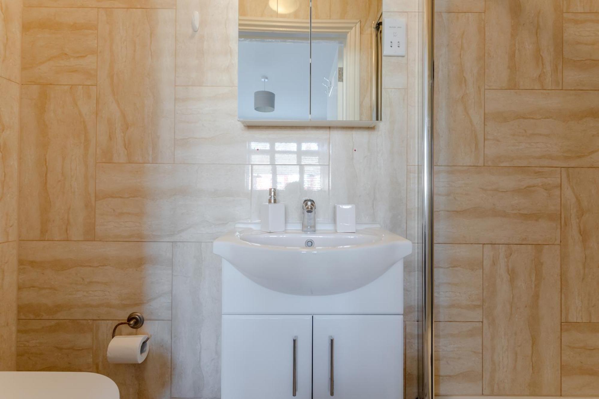 Apple House Wembley Hotell Barnet Exteriör bild