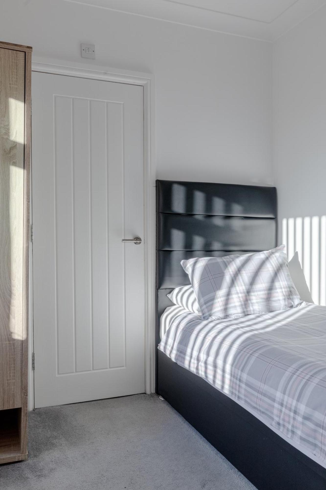 Apple House Wembley Hotell Barnet Exteriör bild