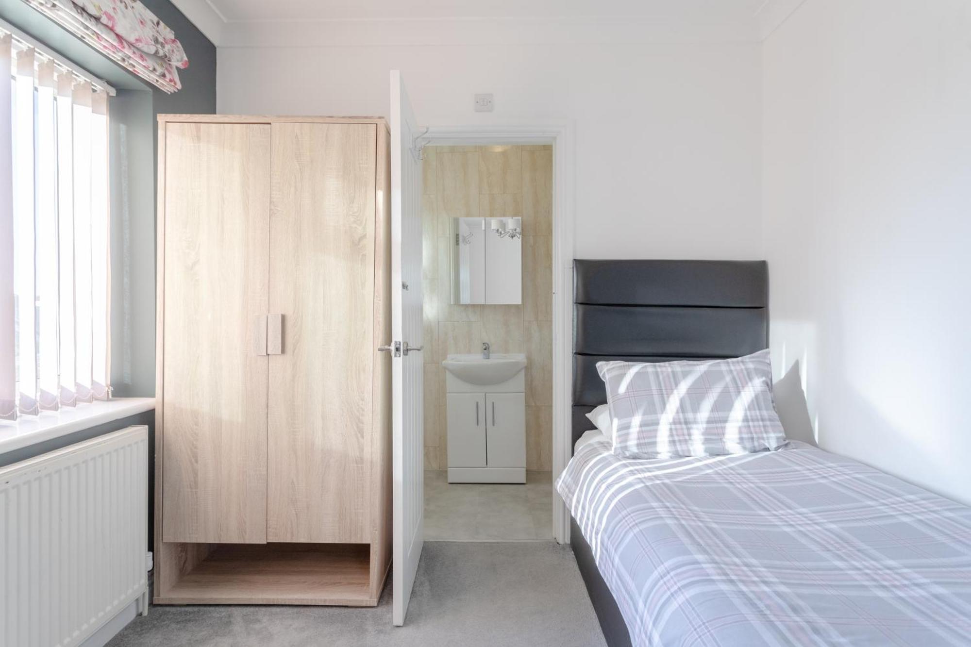 Apple House Wembley Hotell Barnet Exteriör bild