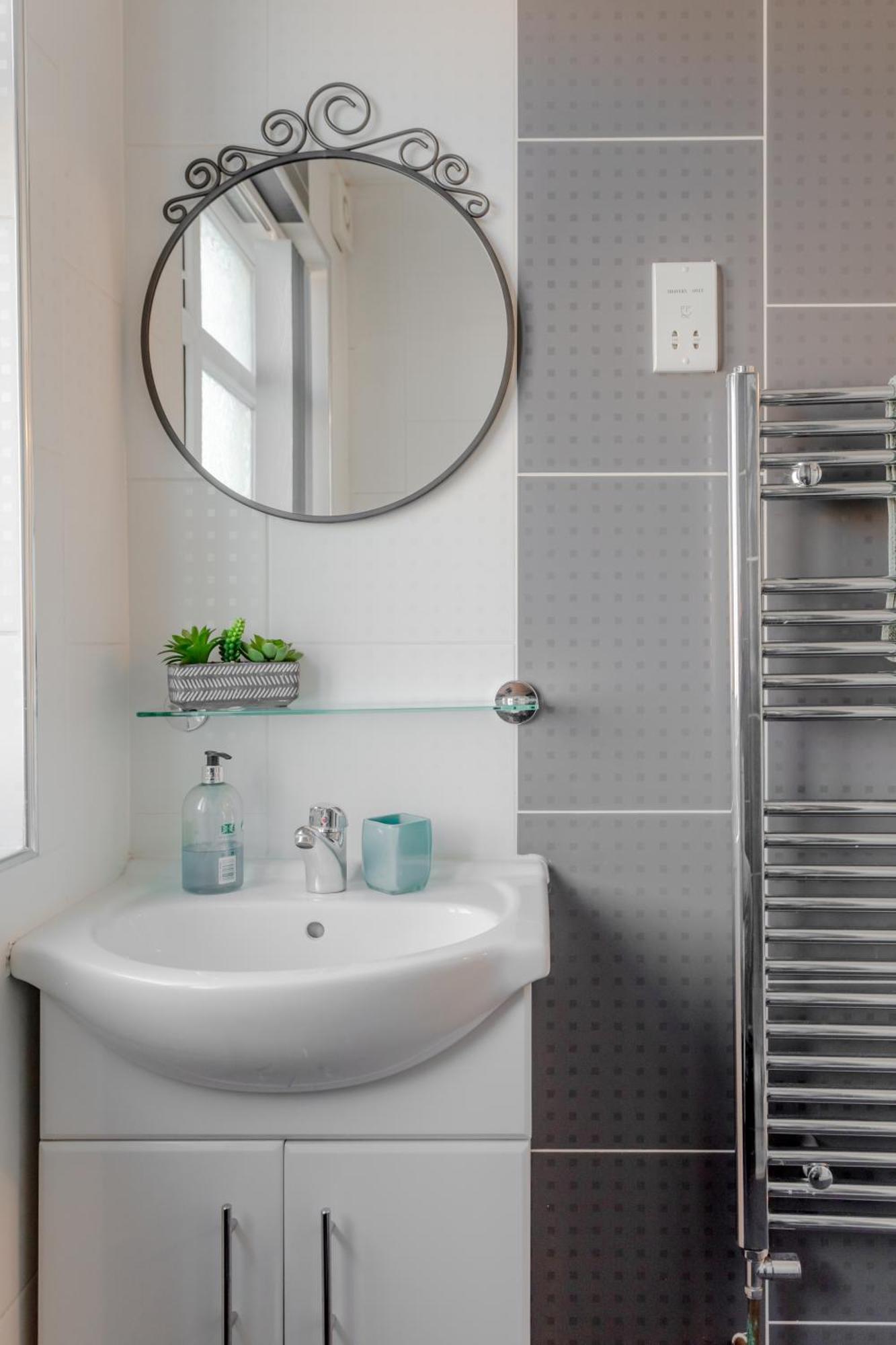 Apple House Wembley Hotell Barnet Exteriör bild
